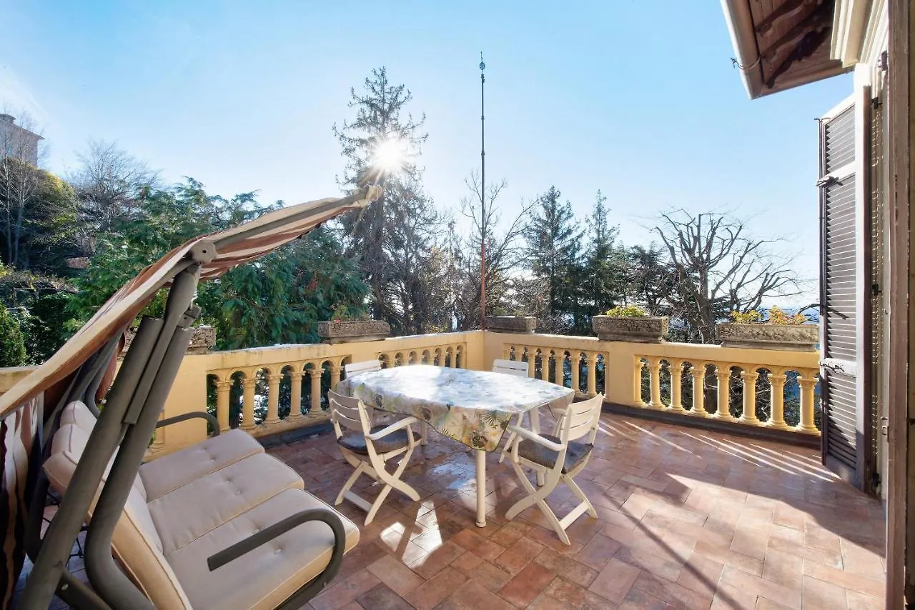 App Mughetto In Villa Marchello Brunate 0*,  İtalya
